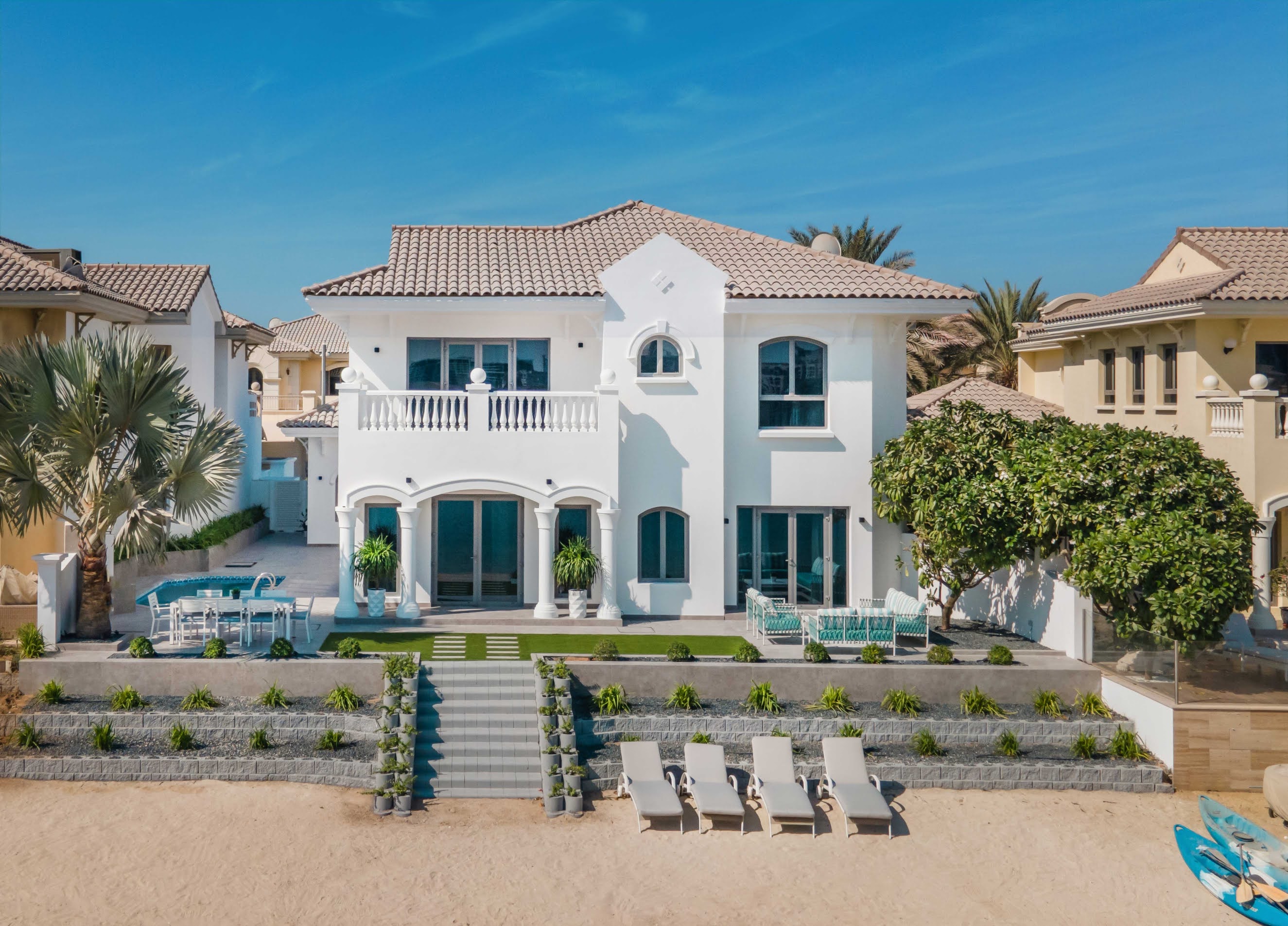 6 Bedroom Villa at the Palm Jumeirah full screen image